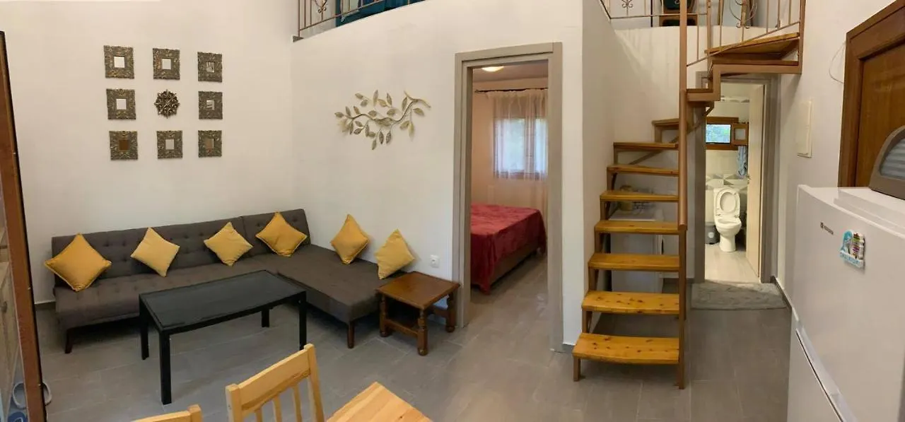 To Petrino Spiti Διαμέρισμα Ποσείδι