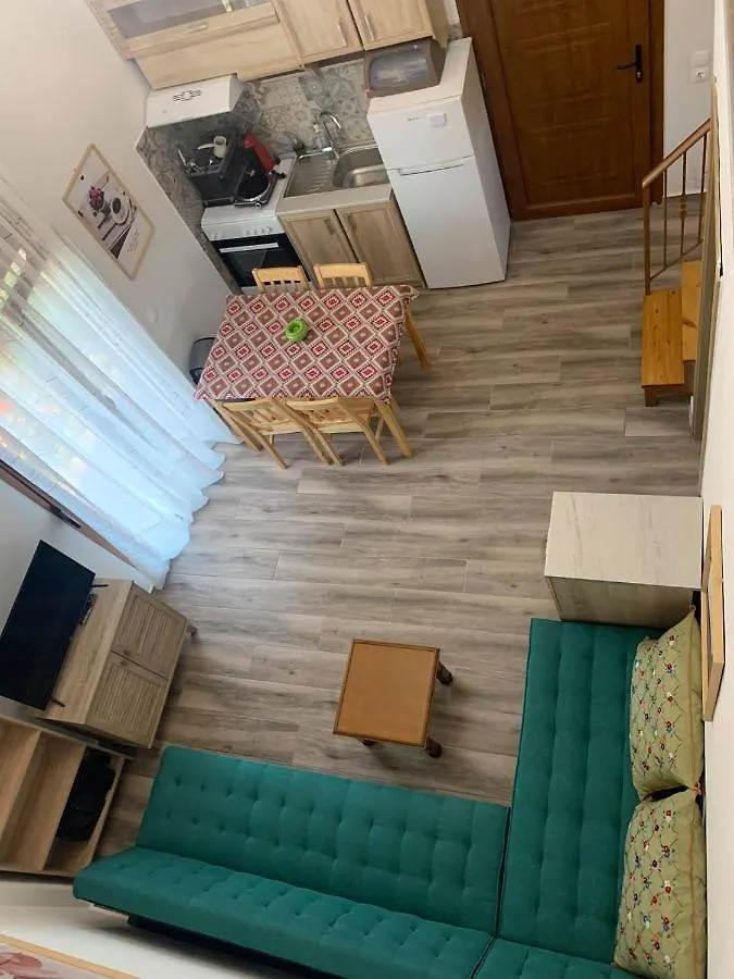 To Petrino Spiti Apartment Possidi 0*,