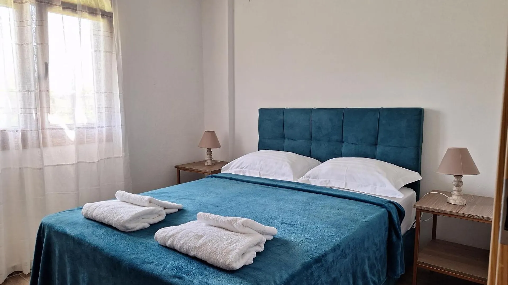 To Petrino Spiti Apartment Possidi 0*,