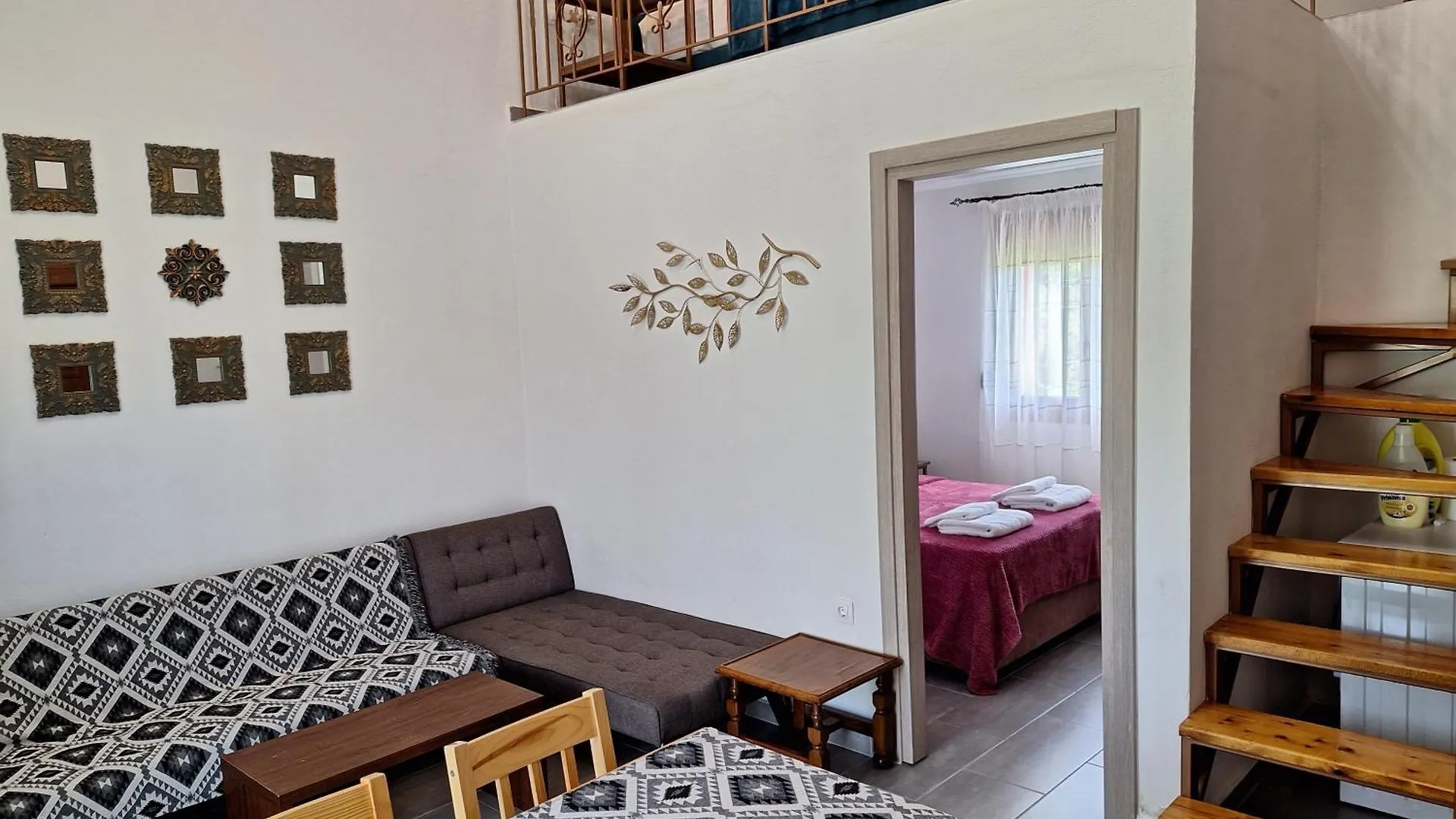 To Petrino Spiti Apartment Possidi